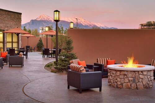 Courtyard by Marriott Lehi at Thanksgiving Point, จอง โรงแรม Lehi ยูทาห์