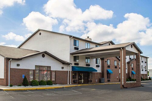 Quality Inn & Suites, Book Hotel Hoteller i Ohio med parkering, Parkering
