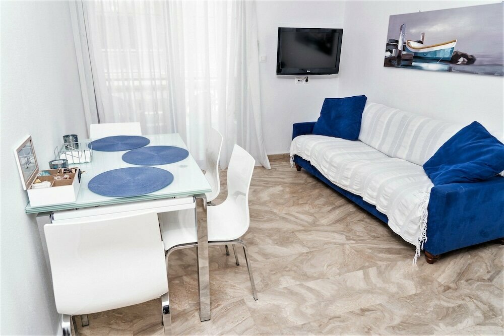 Zennova Aelia Apartments 6