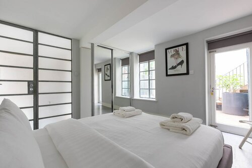 Stylish 2 Bedroom Converted Victorian Storefront, Забронировать Отель Хокни Лондон