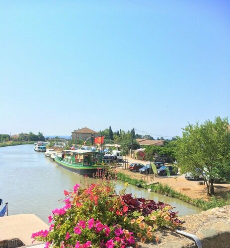CheRiedel Bed & Breakfast & Art Gallery, Buchen Sie Hotel Azillanet Languedoc-Roussillon