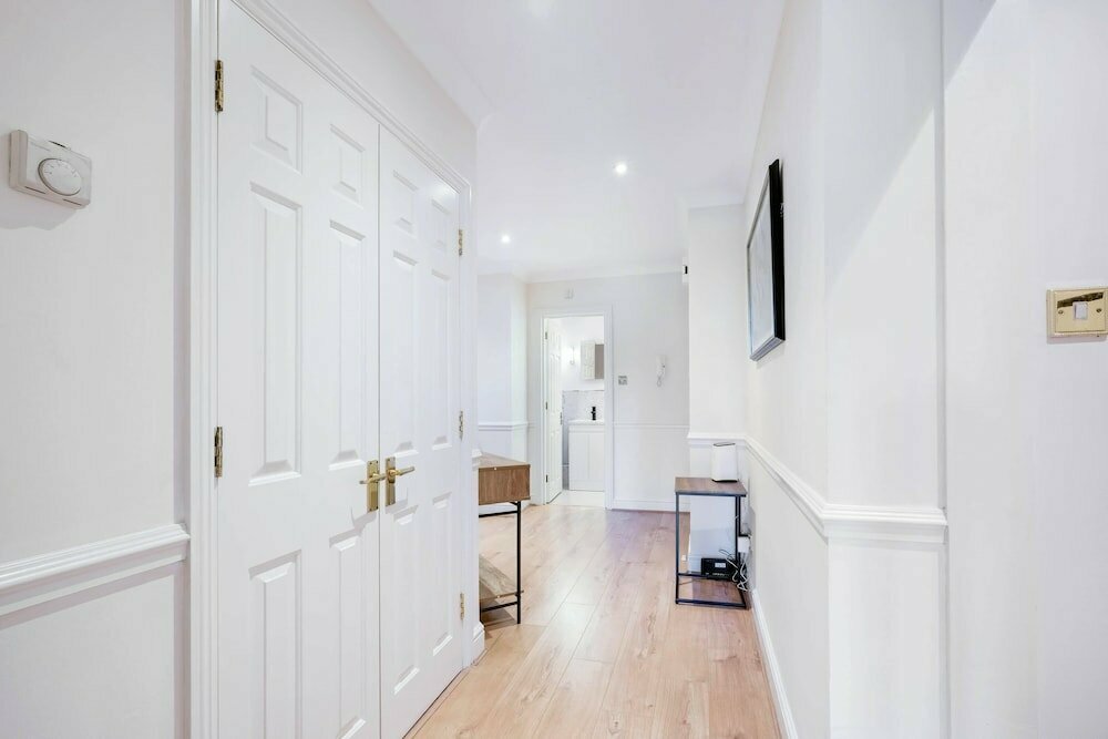 Modern Bright Spacious 2 bed Barnet Apt