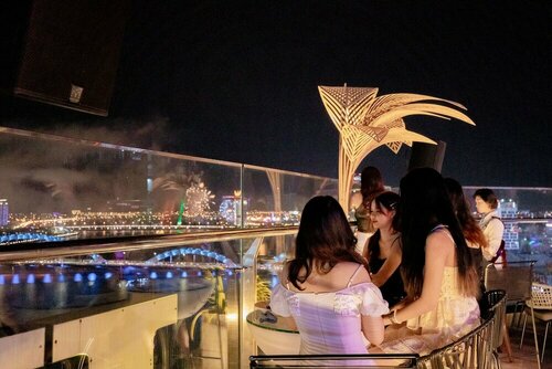Haian Riverfront Hotel Da Nang, Varaa Hotelli Da Nang , lähellä Dragon Bridge