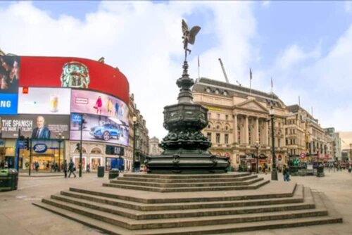 Luxury Flat with Panoramic View of Piccadilly Circus, Забронировать Отель Лондон Большой Лондон
