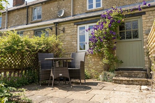 Stunning 2 Bed Cottage in Fordwells, Book Feriehus Witney 