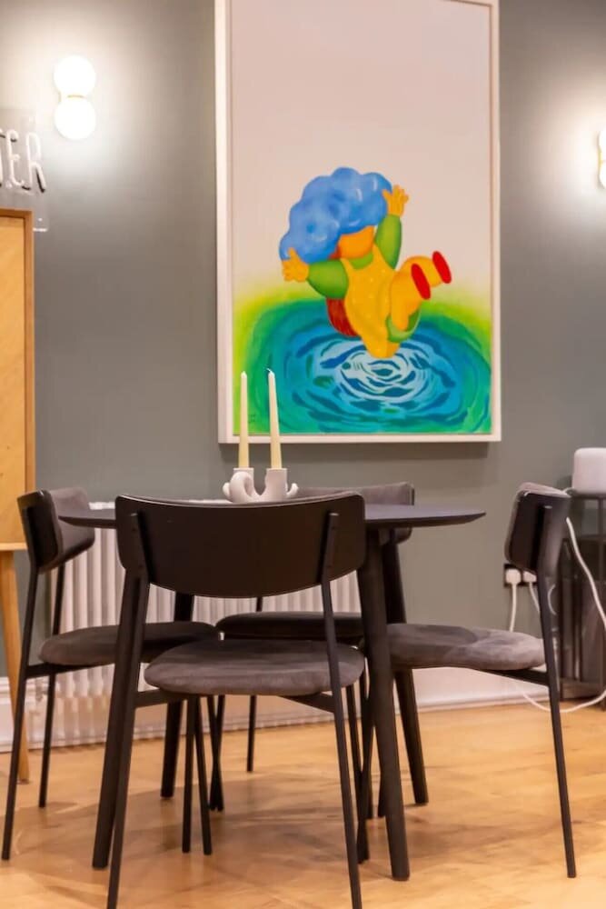 Bright and Stylish 2 Bedroom Flat in Chiswick
