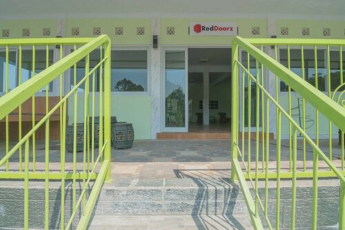 RedDoorz Syariah near Museum Wisma Karya Subang, Reserva ahora Bed & breakfast Subang Oeste de Java