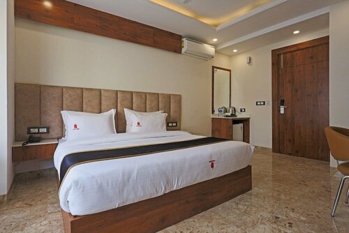Hotel Red Blu, Забронировать Отель Отели Нью-Дели с парковкой, Парковка