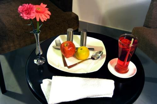 Hotel Crystal Castle by OYO Rooms, Book Hotel JP Nagar 