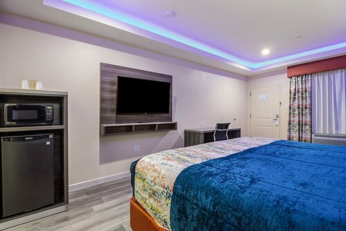 Scottish Inn & Suites Houston Willowbrook, Book Mini-hotel Hoteller i Houston med parkering, Parkering