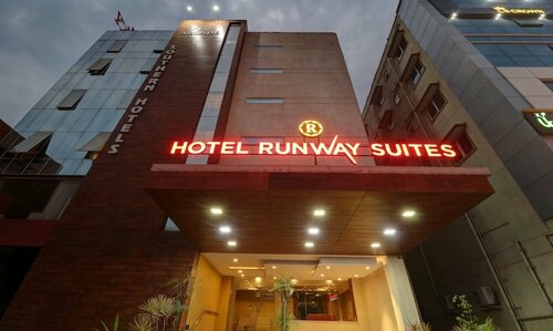 Treebo Premium Runway Suites Near Prestige Tech Park, Boek Hotel Hotels in Bangalore met zwembad, Zwembad