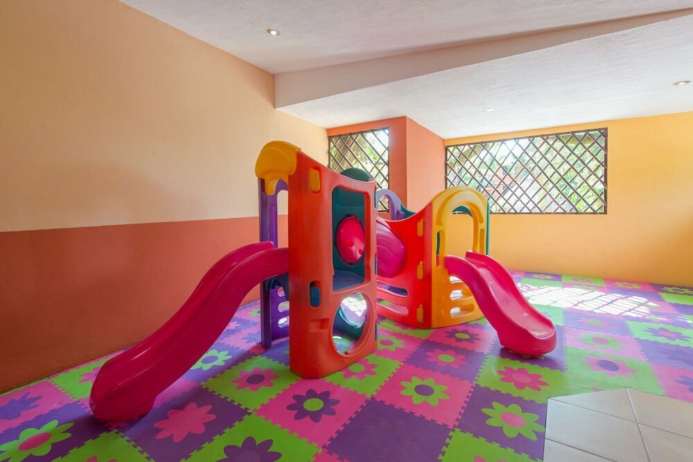 Maya Tulipanes Express
