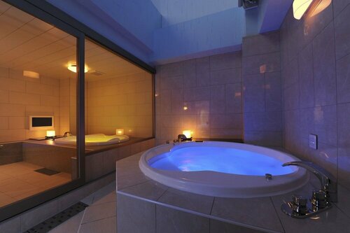 HOTEL IRIS - Adult Only, Забронировать Отель Отели Фудзисава с парковкой, Парковка