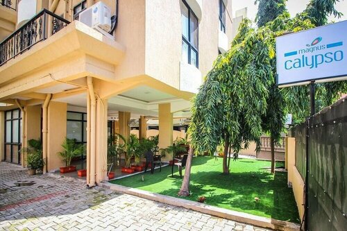 Magnus Calypso Suites, Rezerwuj Hotel Hotele w Viman Nagar z parkingiem, Parking