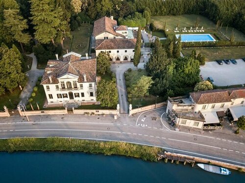 Villa Franceschi Hotel & Resort, Забронировать Курортный отель Мирано Brenta Riviera