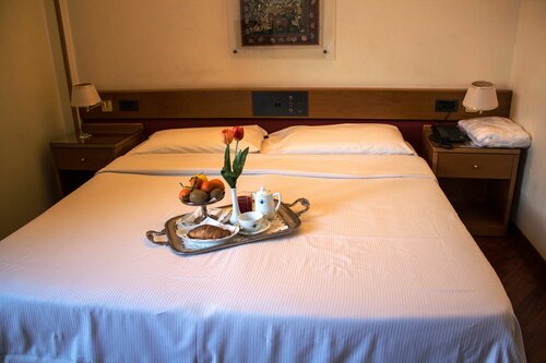 Best Western Hotel Dei Cavalieri, Rezerwuj Hotel Hotele w Barletta z parkingiem, Parking