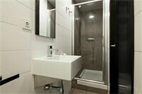 Hostal Putxet by Gaiarooms