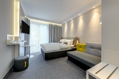 Holiday Inn Express Goettingen by IHG, Забронировать Отель Гёттинген Eichsfeld