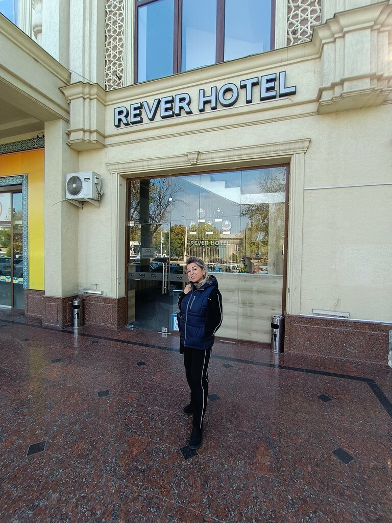 Rever Hotel