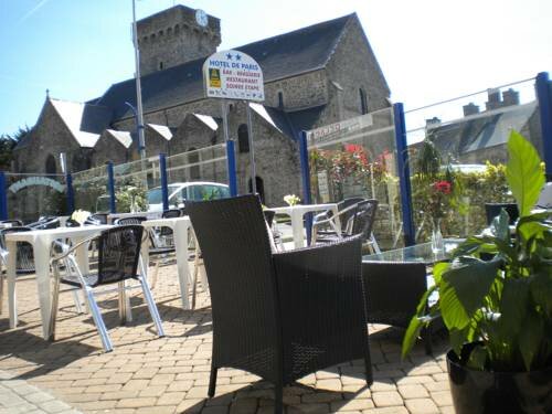 Hôtel De Paris, Book Hotel Hoteller i Cotentin med parkering, Parkering
