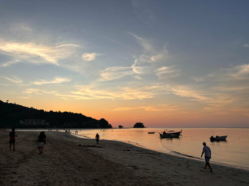 Benyada Lodge - Surin Beach, Забронировать Отель Отели Пхукета с завтраком, Завтраки