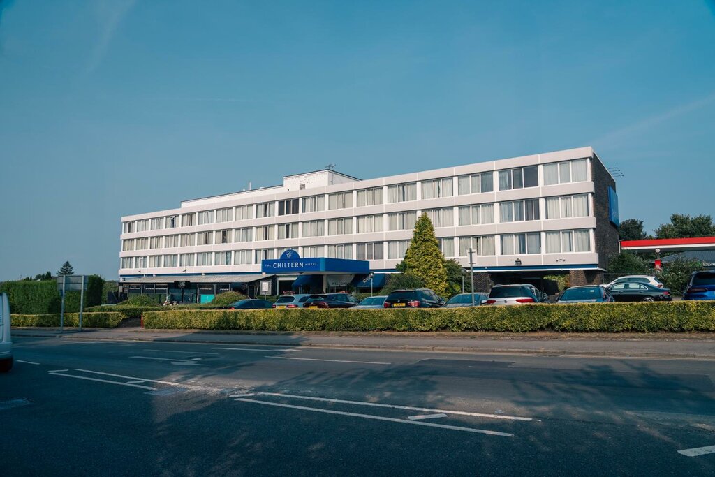 OYO The Chiltern Hotel