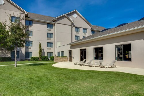 Ashmore Inn and Suites Amarillo, Đặt Khách sạn Amarillo 