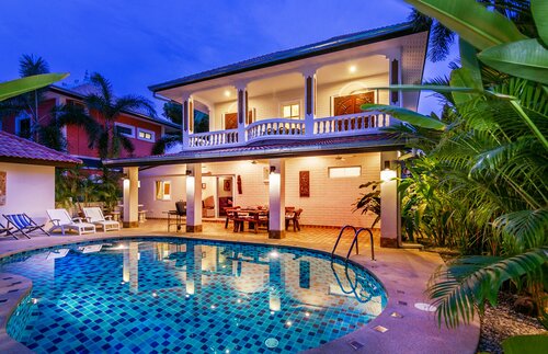 Villa Sabai, 5 minutes from City and Beach, Забронировать Вилла Отели Южной Паттайя с парковкой, Парковка