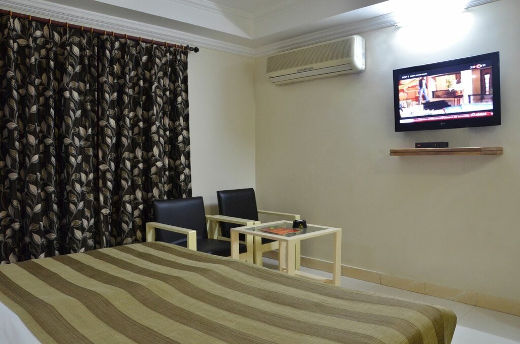 Hotel Pushpak