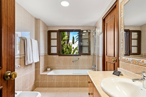 Macdonald Villacana Resort, Prenota Resort Estepona Costa del Sol