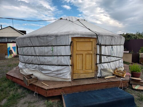 EtnoDom Tyurk, Boek Hotel Kyzyl Republiek Toeva