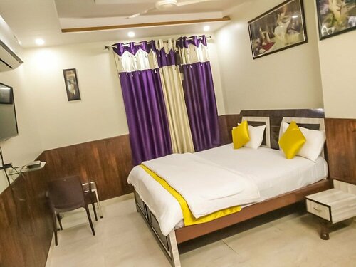 Hotel RB Palace, Rezerwuj Hotel Hotele w Rajasthan z parkingiem, Parking