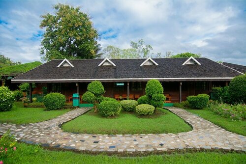 Wattana Village Resort, Забронировать Курортный отель Отели Так с бассейном, Бассейн