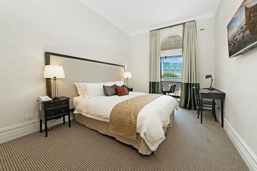 The National Hotel, Prenota Hotel Perth Central Business District 