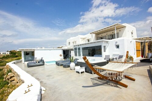 Anixi Lounge Suites - Adults Only