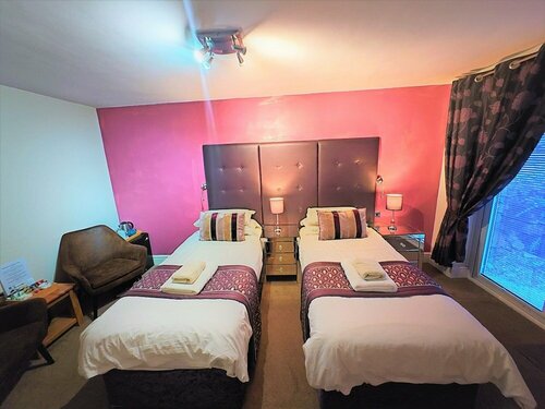 Dolgun Uchaf Historic B&B and Self Catering Cottages in Snowdonia, Prenota Bed & breakfast Dolgellau 