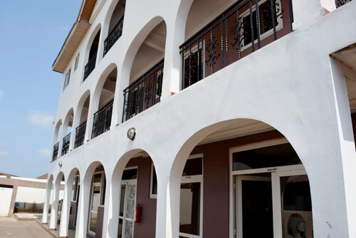 Kunta Kinte Hotel, Забронировать Отель Отели Аккры с завтраком, рядом с Kaneshie Market Complex, Завтраки