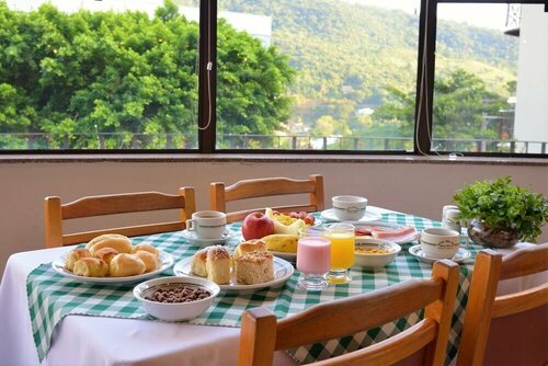 Hotel Recanto Bela Vista, Забронировать Отель Отели и гостиницы Агуас-ди-Линдоя, рядом с Площадь Адемара ди Барруса, Отель