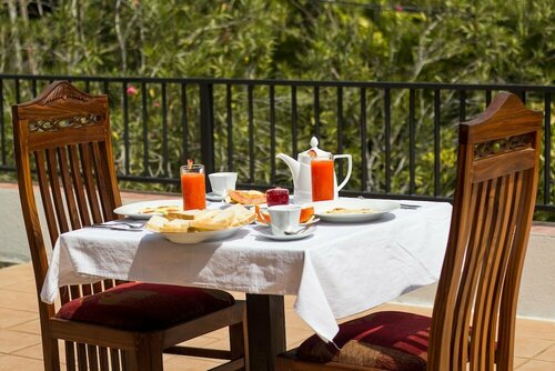 Zen Bentota Ayurveda Resort, Забронировать Вилла Виллы Округа Коломбо, Вилла