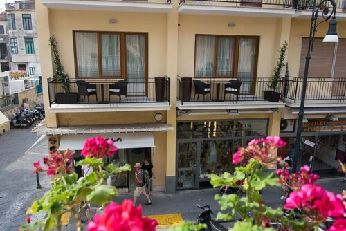 Dea Guest House, Забронировать Гостевой дом Гостевые дома Побережья Сорренто, Гостевой дом