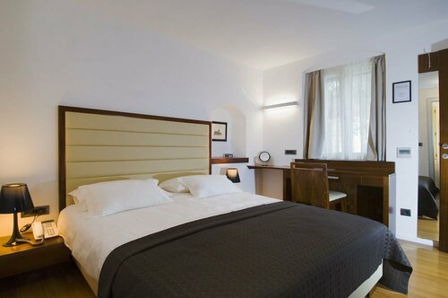 Hotel Vestibul Palace & Villa - Small Luxury Hotels Of The World, Забронировать Отель Сплит Брач