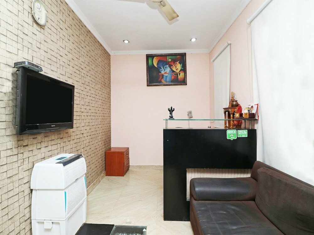 Oyo 338 New Paradise C/o M/s Smart Office Solutions