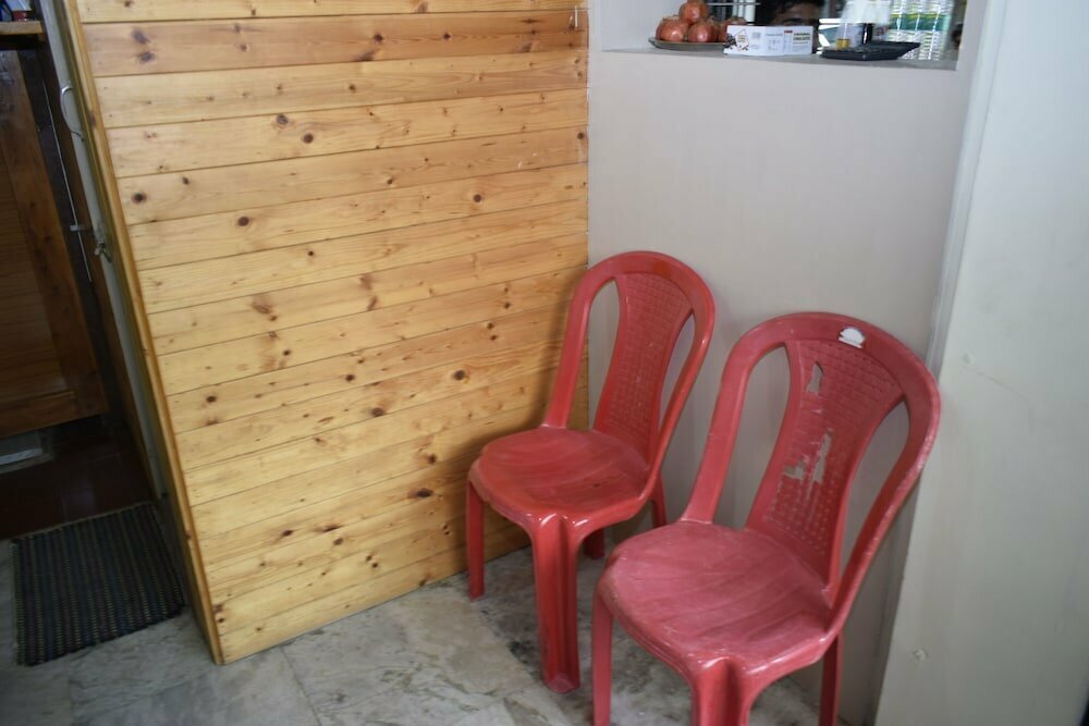 Great Guest House-White Town