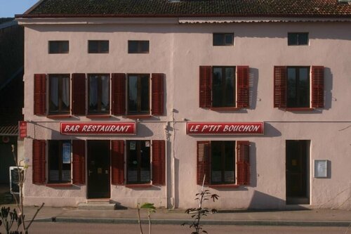 Le Ptit Bouchon, Đặt Khách sạn Saint-Leonard Great Eastern Region