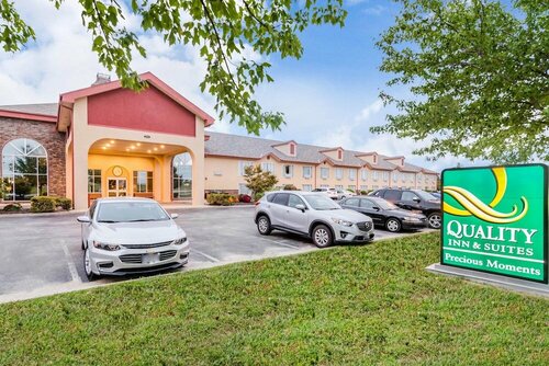 Quality Inn & Suites Carthage near Precious Moments Chapel, Prenota Hotel Carthage Ozark