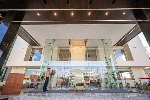 Regenta Dehradun by Royal Orchid Hotels Limited, Забронировать Отель Дехрадун штат Уттаракханд