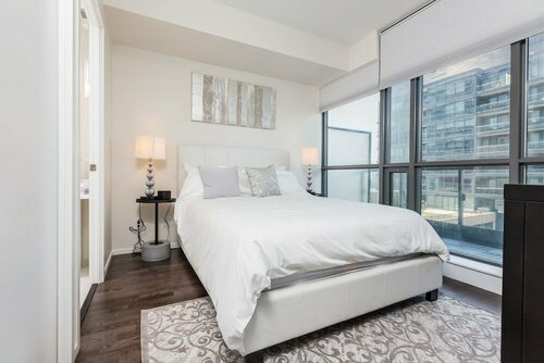 Applewood Suites - Ent. District Studio, Забронировать Отель Торонто Greater Toronto Area, рядом с Театр Принцесса Уэльса