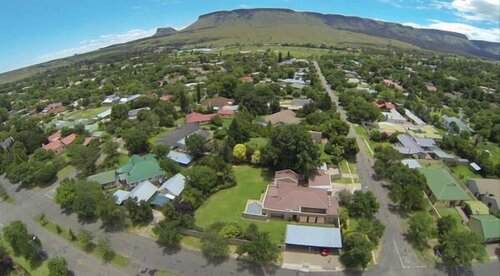 Africlassic Guest House - Harrismith, Забронировать Гостевой дом Гостевые дома Фри-Стейт, Гостевой дом