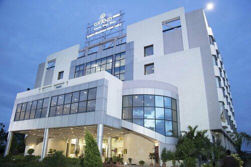 Hotel Grand International, Забронировать Отель Латур штат Махараштра
