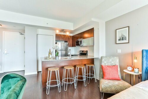 Liberty Village Condo w Parking, Забронировать Отель СПА-отели Торонто, SPA-услуги